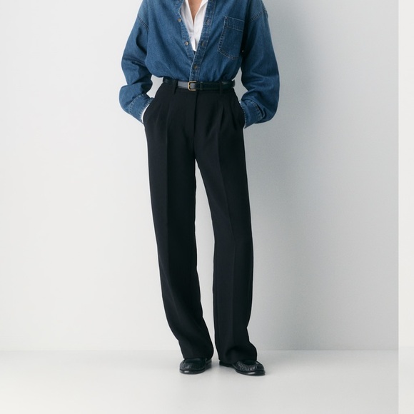 Aritzia Pants - Artizia Effortless Pants High-Waisted Black